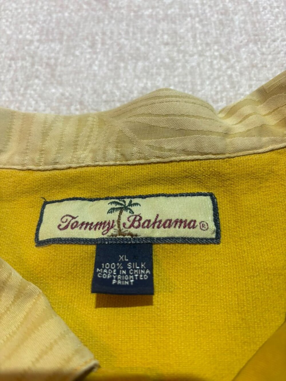 Tommy Bahama 100% Silk Camp Shirt XL Yellow Hawaiian Resort - Picture 11 of 11